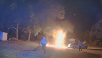Dramatický závěr honičky. Policista pronásledovaného nechtěně zapálil
