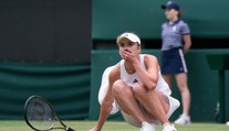 Peprný souboj ovládla Ukrajinka Svitolinová, Azarenkovou diváci vypískali