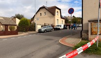Překvapivý obrat ve vyšetřování smrti na Rakovnicku. Pachatel se měl poranit sám