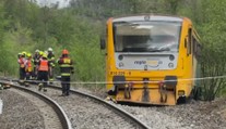 Vlak, který ujel bez strojvůdce, blokoval provoz na trati. Případ vyšetřuje policie