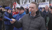 Naštvaní zaměstnanci Liberty Ostrava vyšli do ulic. Doma jsou už dva měsíce