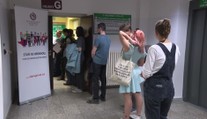 Madlenka (2) stále hledá dárce. Vzedmula se vlna solidarity, zapojila se i policie