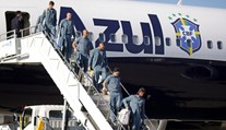 Brazilci před odletem na MS vytáhli zajímavý rituál. Pokřtili své letadlo