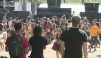 Smrad, bordel a zoufalost: Technopárty na Teplicku skončila