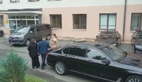 Čtvrtý den v nemocnici: Zemana navštívila manželka s dcerou Kateřinou