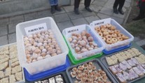 Krádež koblih ho může stát svobodu. Muž skončil v rukou policie