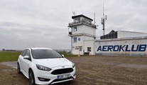VIDEOTEST: Auto bez pozlátek a zbytečností. A funguje lépe než byste čekali
