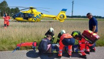 Dvě vážně nehody, celkem 17 zraněných. Zasahovat musely záchranářské vrtulníky