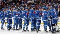 Colorado boří NHL. Vyrovnalo téměř stoletý rekord, MacKinnon dotáhl Hejduka