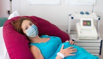 Přibývá budoucích maminek s covidem, nemocnice nabízí vyšetření doma