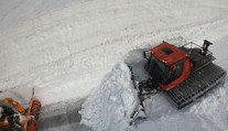 V Krkonoších se opět rozjely rolby a frézy. Odklízejí cestu k Luční boudě