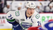 Bývalý hráč NHL zneužíval nezletilou dívku, vězení se nejspíše vyhne