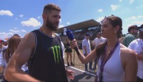 Fascinující bleskové reakce: Procházka obdivoval jezdce MotoGP a tleskal Salačovi