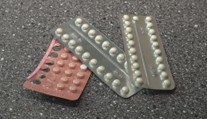 Ženy méně užívají hormonální antikoncepci. Bojí se o své zdraví