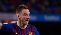 Hvězda Barcelony se vrací do Sevilly, kývla i na radikální snížení platu