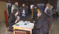 Policie řeší zneužití sociálního systému. Cizinci si jezdí do Česka pro dávky
