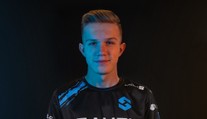 Mladý Seron vede FIFA ligu! Jediný zůstal stoprocentní
