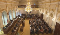 Rodiče mají dostat přidáno. Sněmovna schválila zvýšení přídavků na děti