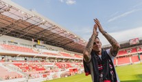 Škrtel se i nadále baví fotbalem! V osmé lize se blýskl výstavním gólem