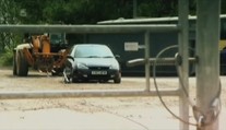 Co se stane, když auto narazí ve 190 km/h do betonové zdi?