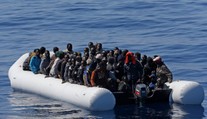 Severní pobřeží Francie omezuje kvůli migrantům prodej pohonných hmot