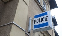 Na služebně v Plzni našli mrtvého policistu. Měl se sám zastřelit