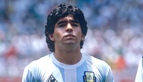 Maradona před smrtí trpěl 12 hodin v bolestech, ukázala pitva