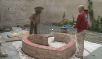 Ze svíček u Karolina bude umělecké dílo. Připomene oběti střelby na univerzitě