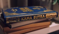 IKEA nabízí Kámasútru! Ložnice na pejska nebo švédskou trojku