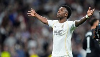 Madridské derby ovládl Real. Obrat nastartoval Hanckův penaltový faul
