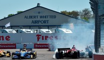 Infarktový závěr! Wickens mířil za vítězstvím, sestřelil ho Rossi