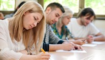 Přehled novinek ve školství: Jiné maturity, změny u přijímaček i rušení odkladů