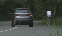 Absurditou roku je boční odstup při předjíždění cyklisty. Souhlasíte?