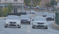Mladí řidiči s mentorem způsobují méně nehod, více chybují osmnáctiletí