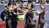Hoffenheim s Kadeřábkem remizoval. Union otočil zápas s Frankfurtem