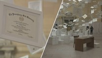 Nejdražší umělecké dílo na světe tvoří 2 600 vysokoškolských diplomů