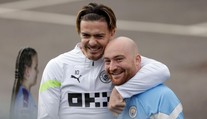 Manchester City přišel o důležitého muže. Proslavil se i oslavami v kabině