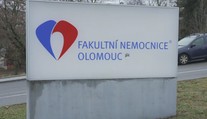 FN Olomouc se ostře pustila do policie: Pletete si pojmy, defibrilátory pacienty neohrozí