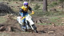 Motorkáři ničí chráněnou rezervaci. Ochránci mají způsob, jak je zastavit