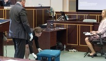 Byla to podle soudu vražda. Ženě, která zavřela přítele do kufru, hrozí doživotí