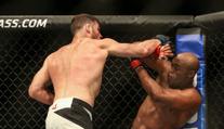 Dlouho jsem bojoval skoro slepý, šokoval šampion UFC a vyndal umělé oko