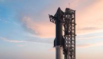 Muskova raketa do vesmíru neodletěla. Start odložili