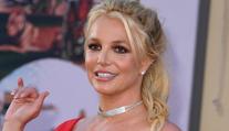 Právník Britney Spears se pustil do jejího otce, měl zpěvačku vydírat