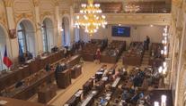 Poslanci budou muset do práce chodit střízliví. STAN navrhuje nový zákon