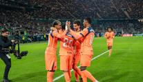 Osm gólů a hattrick za poločas. Utkání Betisu s Barcelonou nabídlo velkou show