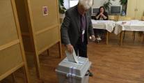Korespondenční volba stále budí rozruch. Opozice se obává manipulace s hlasy