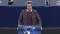 Dánský europoslanec poslal sprostý vzkaz Trumpovi. Létaly i další nadávky