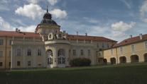 Lidem se otevřely hrady a zámky zdarma. Někteří i tak nechali lístky propadnout
