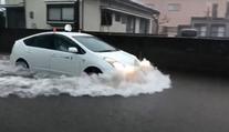 Záplavy a sesuvy půdy! Japonsko kvůli povodním nasadilo armádu