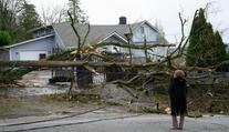 Meteorologická bomba zasáhla západ USA. Dva mrtví, statisíce lidí bez proudu